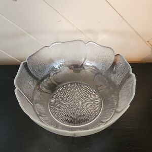 Large Arcoroc Fleur / Flower Textured  Glass Serving Bowl